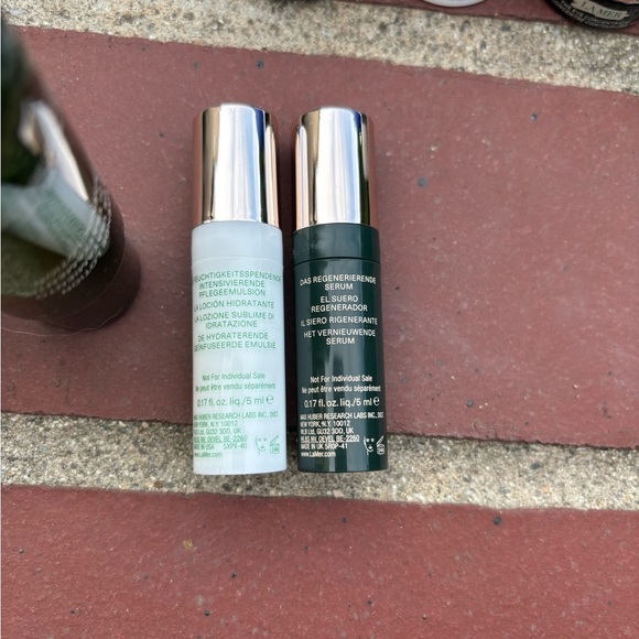 La Mer Skincare Set with Blue Cosmetic Bags - Picture 4 of 10